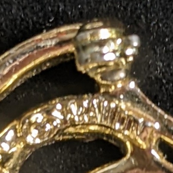 Sarah Coventry Smooth / Textured Two Tone Openwork Abstract Design Brooch Pin - Picture 5 of 9